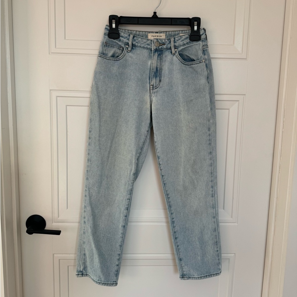 Lightwash Mom Jeans